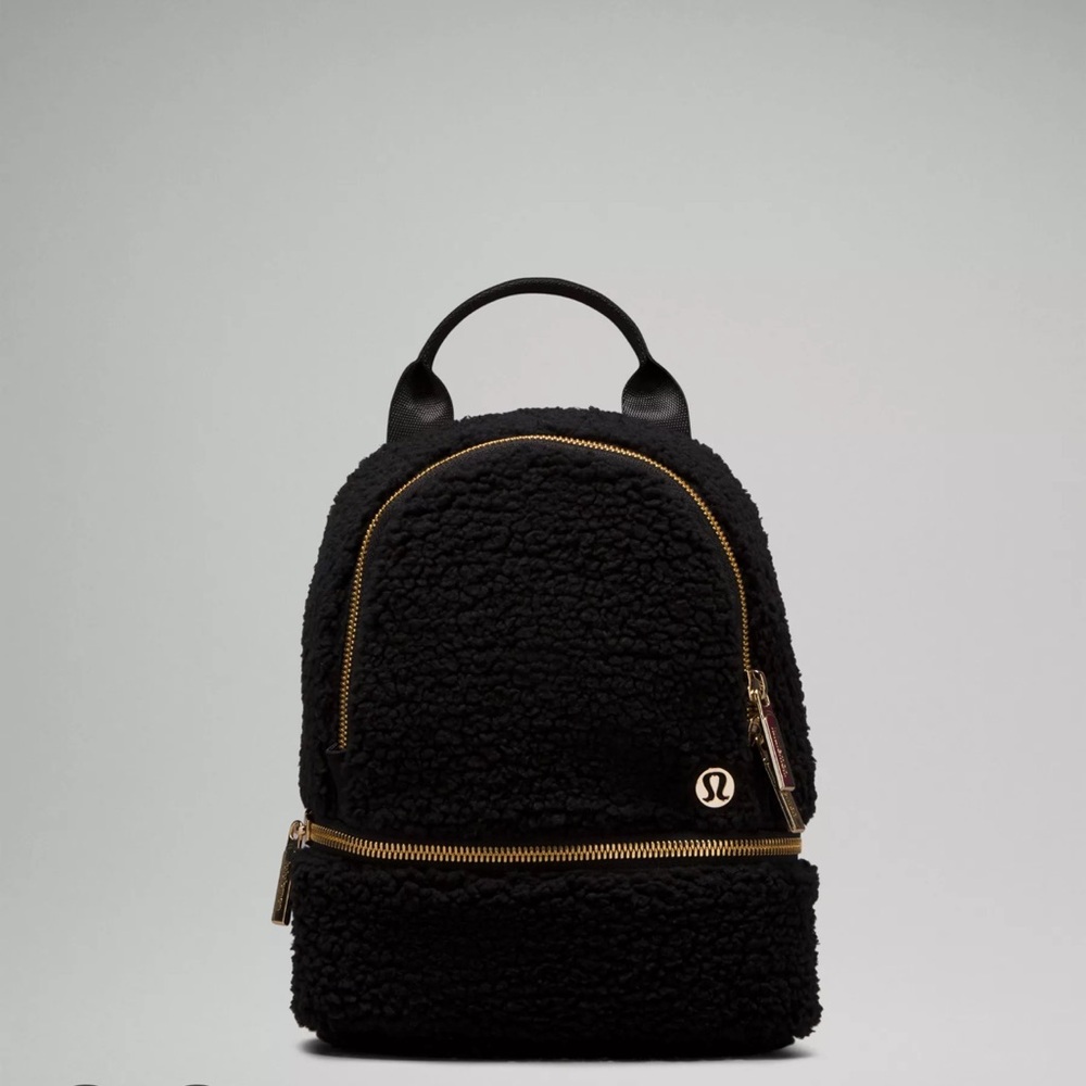 Lululemon athletica Black City Adventurer backpack NWOT